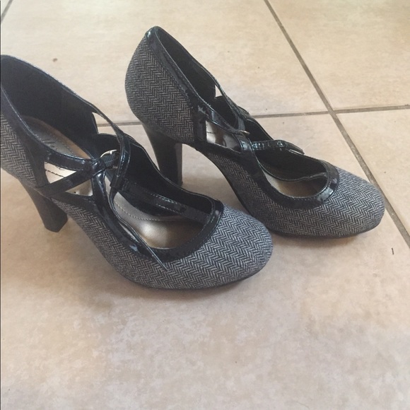 dexflex comfort Shoes - Dexflex comfirt size 6 heels.